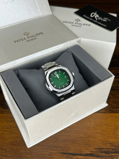Patek Philippe Nautilus - Stainless Steel