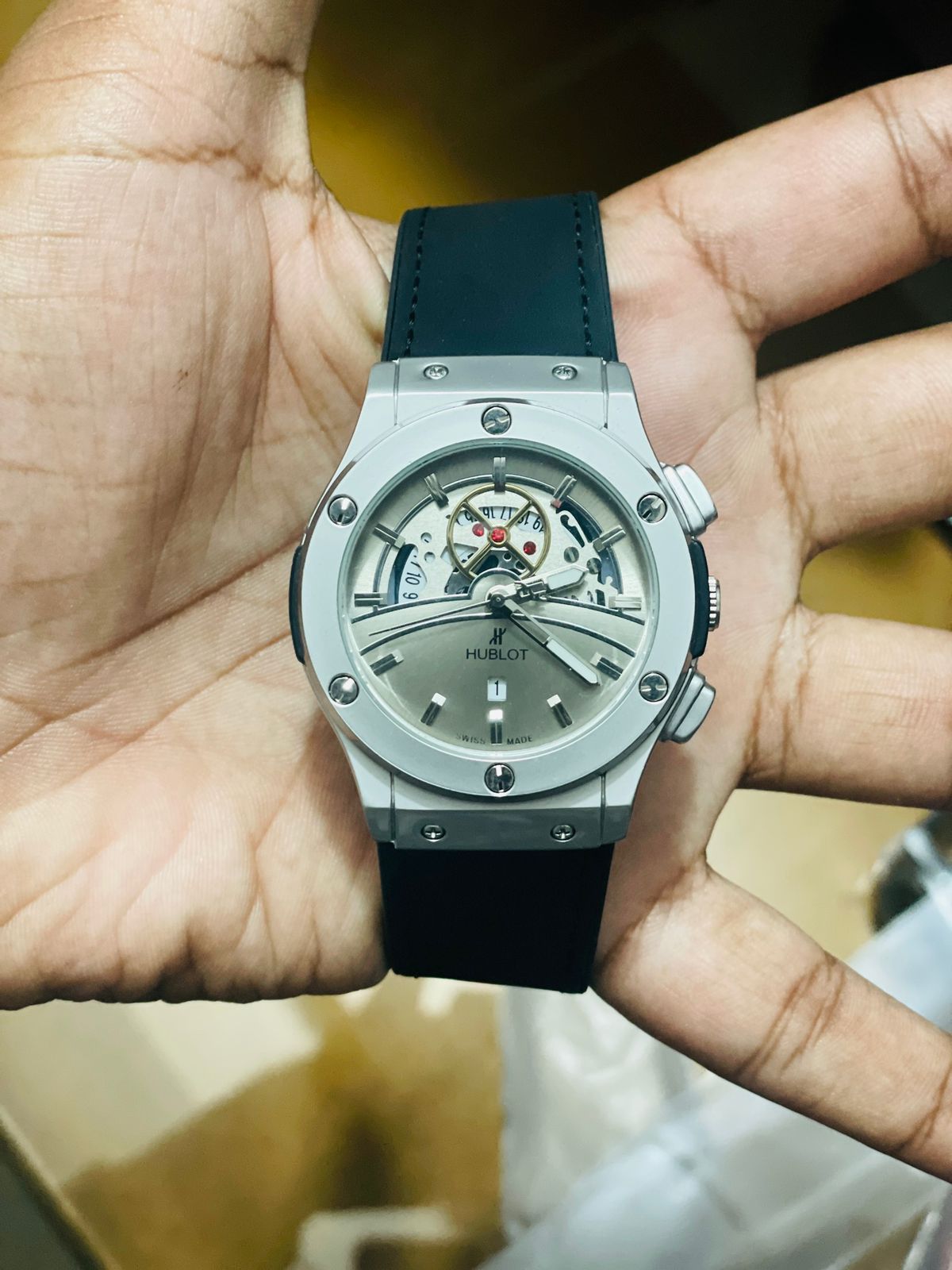 luxury men watch hublot