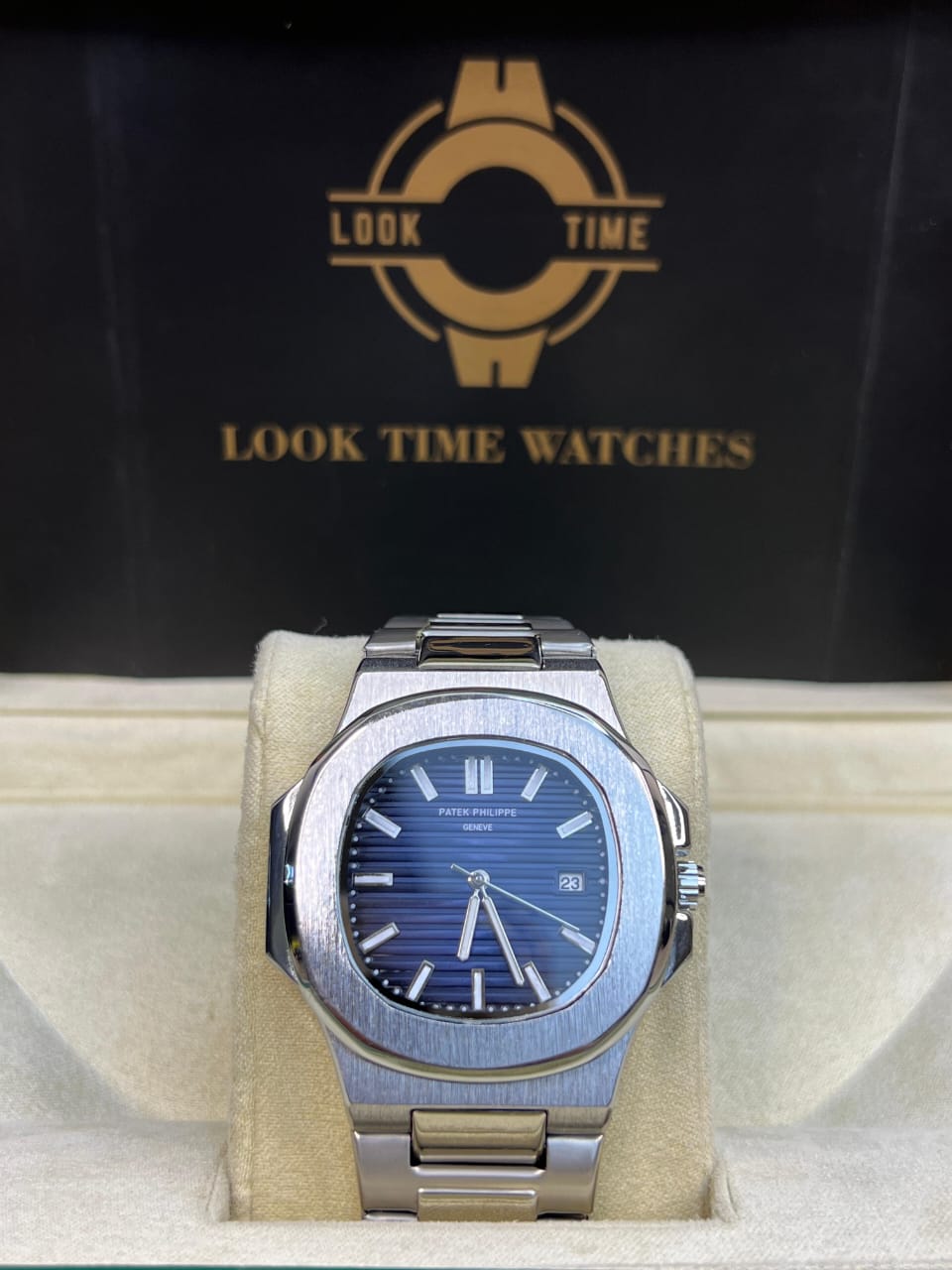 Patek Philippe Nautilus Blue Dial White Gold 5811/1G-001