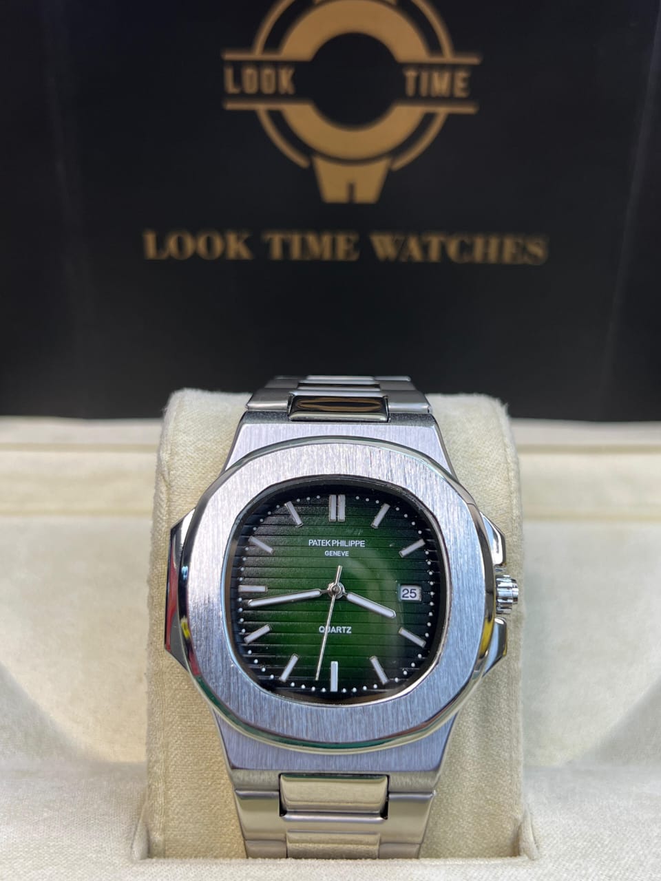 Patek Philippe Nautilus - Stainless Steel