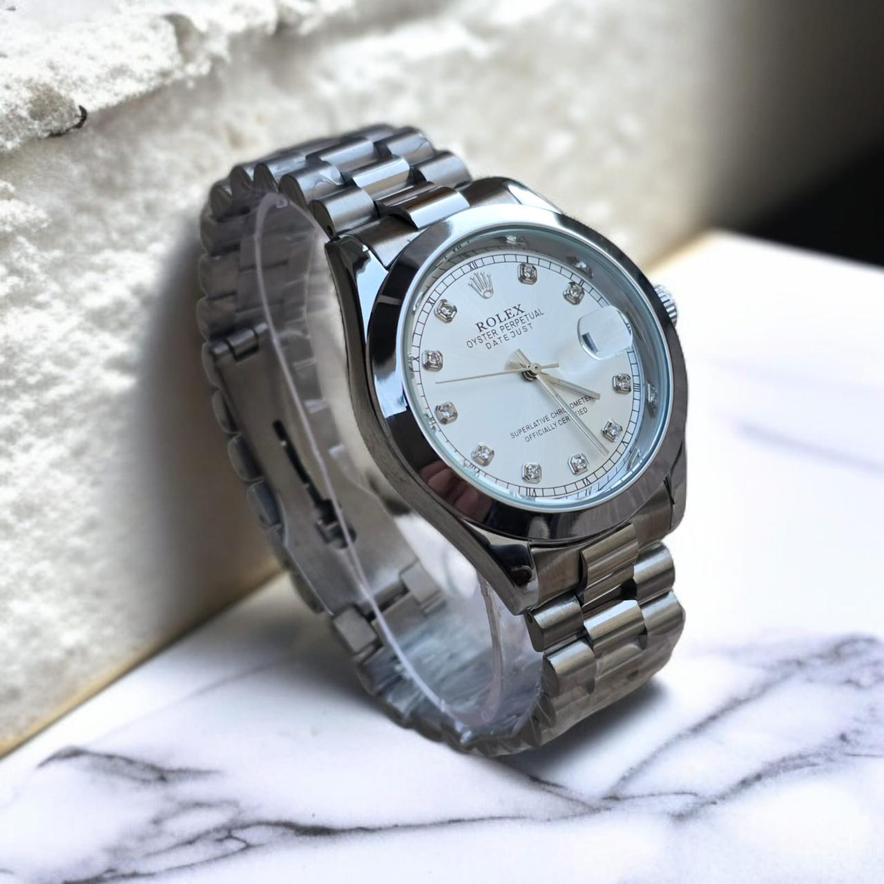 Replica Datejust Plain Bezel AA Grade Luxury Gent’s Watch with Stainless Steel Chain
