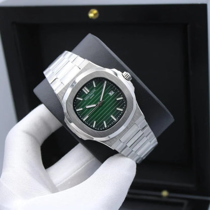 Patek Philippe Nautilus - Stainless Steel